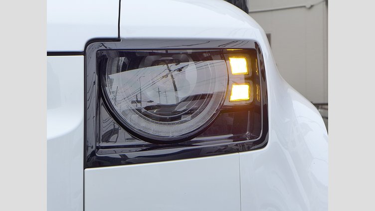 2024 認定中古車 Land Rover Defender 110 フジホワイト D350 ディーゼルマイルドハイブリッド S