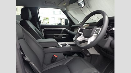 Defender 110 23