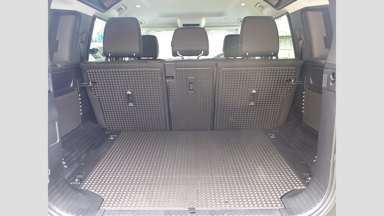 2024 認定中古車 Land Rover Defender 110 フジホワイト D350 ディーゼルマイルドハイブリッド S