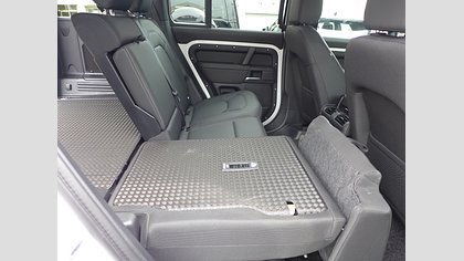 Defender 110 61
