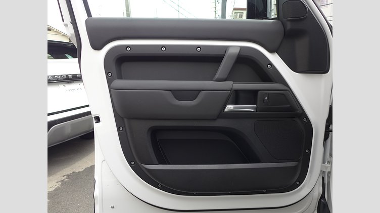 2024 認定中古車 Land Rover Defender 110 フジホワイト D350 ディーゼルマイルドハイブリッド S