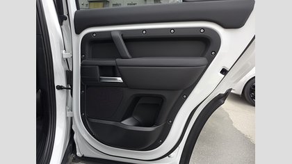 Defender 110 29
