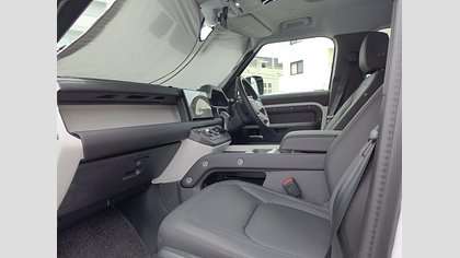 Defender 110 27