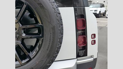 Defender 110 9