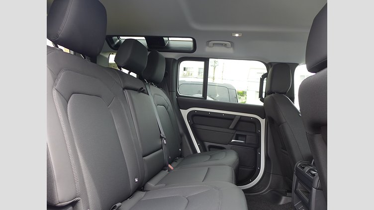 2024 認定中古車 Land Rover Defender 110 フジホワイト D350 ディーゼルマイルドハイブリッド S