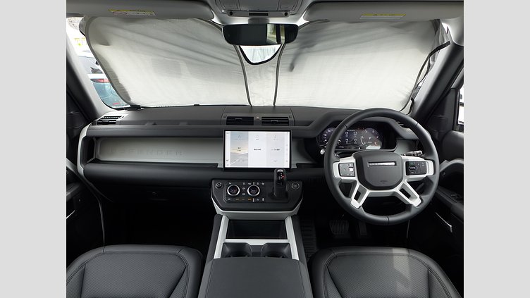 2024 認定中古車 Land Rover Defender 110 フジホワイト D350 ディーゼルマイルドハイブリッド S