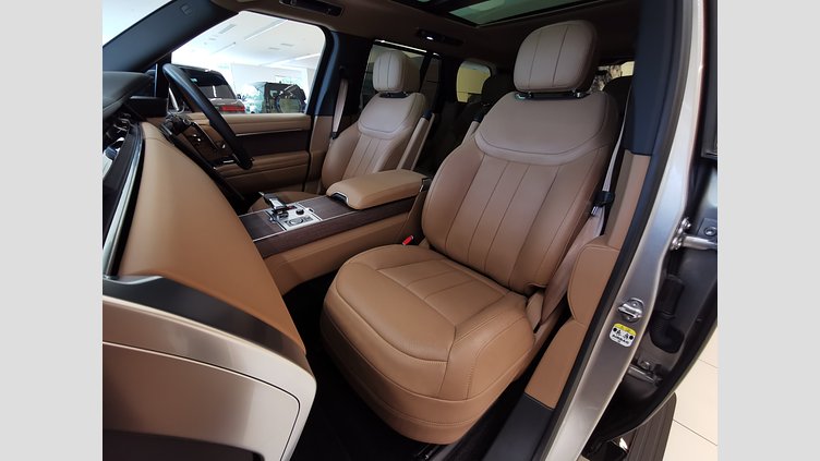 2023 認定中古車 Land Rover Range Rover バトゥミゴールド D300 AWD MHEV（AT） スタンダードホイールベース AUTOBIOGRAPHY
