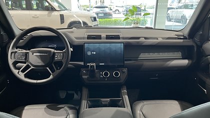 Defender 110 8