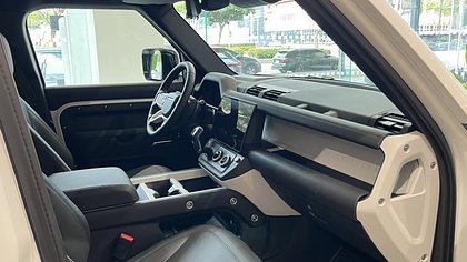 Defender 110 6