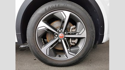 E-Pace 8