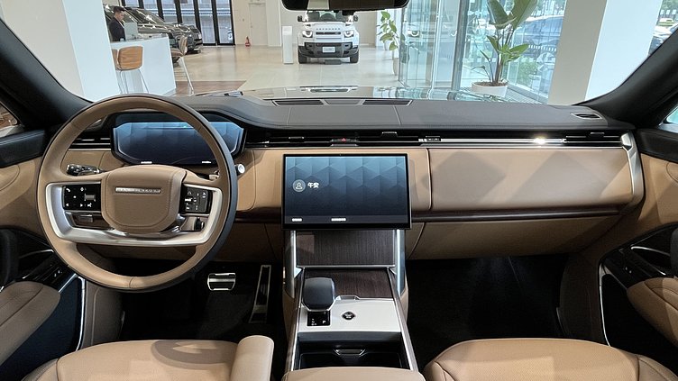 2025 新車 Land Rover Range Rover (1DV) Belgravia Green 貝爾格拉維亞綠 P400 汽油 (輕油電混合) 長軸距 HSE