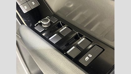 Range Rover Velar 38