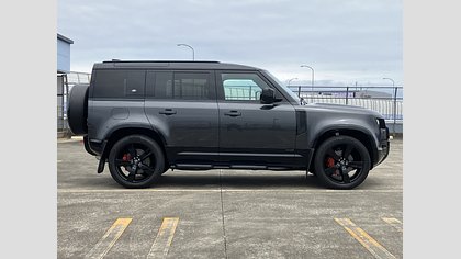 Defender 110 3