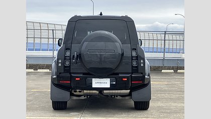 Defender 110 6