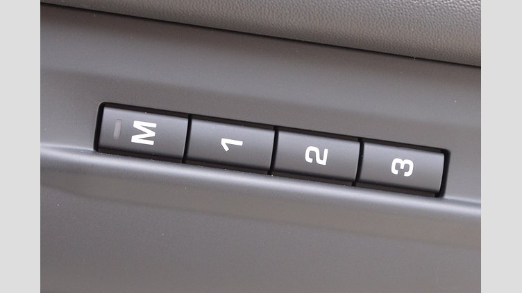 2024 認定中古車 Land Rover Range Rover Evoque サントリーニブラック プラグインハイブリッド（ガソリン） Standard Wheelbase DYNAMIC HSE