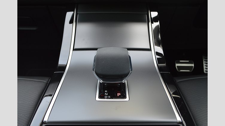 2024 認定中古車 Land Rover Range Rover Evoque サントリーニブラック プラグインハイブリッド（ガソリン） Standard Wheelbase DYNAMIC HSE