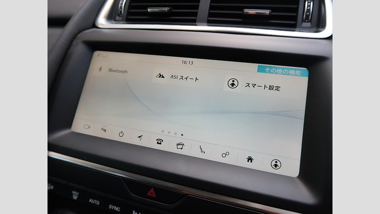 2019 認定中古車 Jaguar E-Pace ユーロンホワイト D180 オートマチック全輪駆動 S
