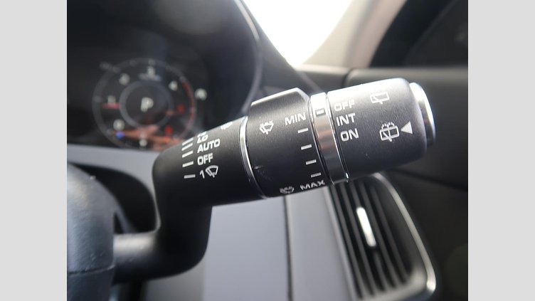 2019 認定中古車 Jaguar E-Pace ユーロンホワイト D180 オートマチック全輪駆動 S