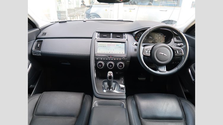 2019 認定中古車 Jaguar E-Pace ユーロンホワイト D180 オートマチック全輪駆動 S