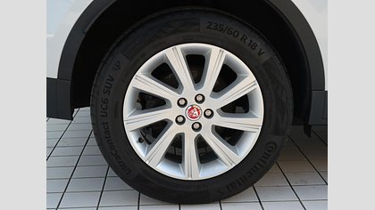 E-Pace 9
