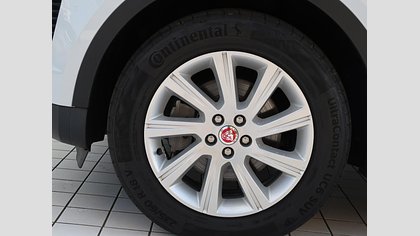 E-Pace 8