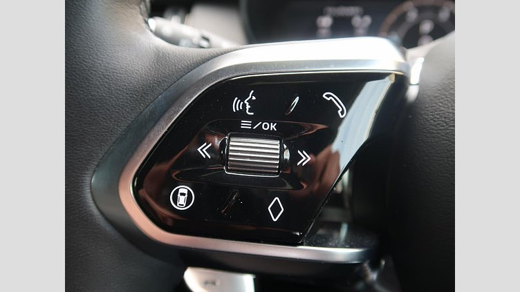 2024 認定中古車 Jaguar E-Pace オストゥーニパールホワイト D200マイルドハイブリッド（ディーゼル） R-DYNAMIC HSE