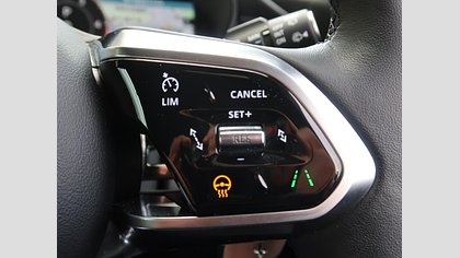 E-Pace 33