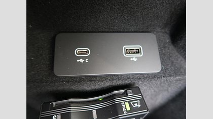 E-Pace 35