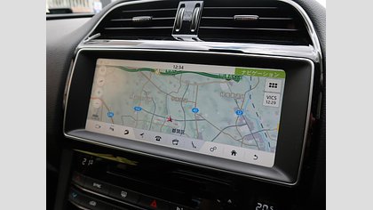 F-Pace 21
