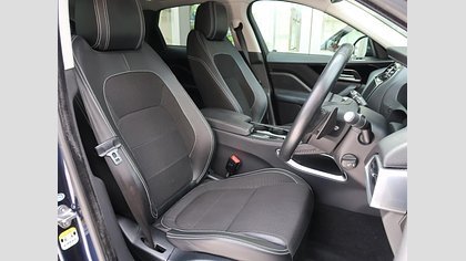 F-Pace 14