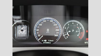 F-Pace 53