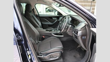 F-Pace 15