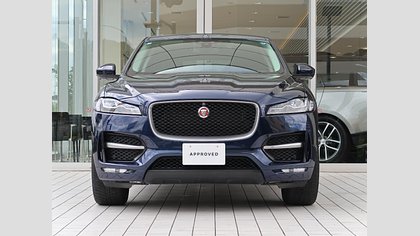 F-Pace 1
