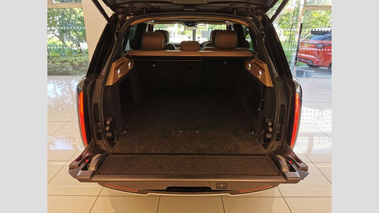 2024 認定中古車 Land Rover Range Rover サントリーニブラック D300 AWD MHEV（AT） スタンダードホイールベース HSE