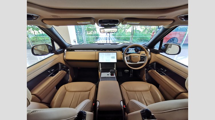 2024 認定中古車 Land Rover Range Rover サントリーニブラック D300 AWD MHEV（AT） スタンダードホイールベース HSE