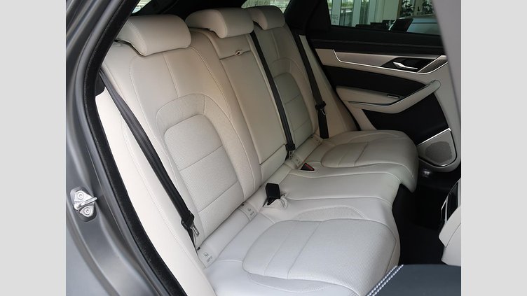 2024 認定中古車 Jaguar F-Pace カルパチアングレイ D204 AWD（オートマチック）MHEV R-DYNAMIC SE