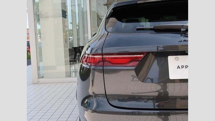 2024 認定中古車 Jaguar F-Pace カルパチアングレイ D204 AWD（オートマチック）MHEV R-DYNAMIC SE
