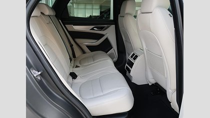 F-Pace 16