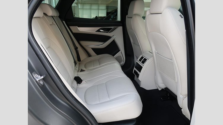 2024 認定中古車 Jaguar F-Pace カルパチアングレイ D204 AWD（オートマチック）MHEV R-DYNAMIC SE