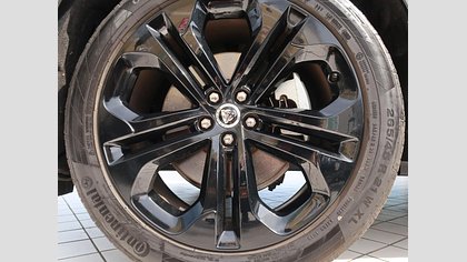 F-Pace 9