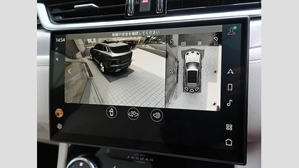 F-Pace 43