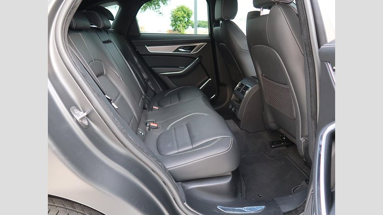 2023 認定中古車 Jaguar F-Pace アイガーグレイ P250 AWD（オートマチック） R-DYNAMIC SE