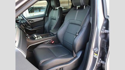 F-Pace 15