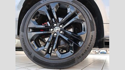 F-Pace 9
