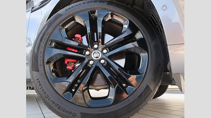 F-Pace 8