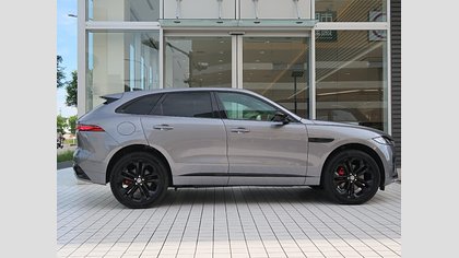 F-Pace 7