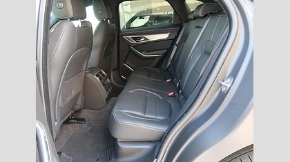 F-Pace 16