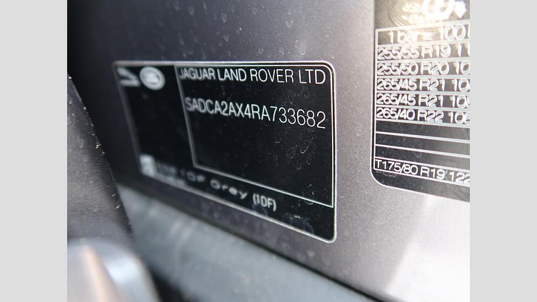 2023 認定中古車 Jaguar F-Pace アイガーグレイ P250 AWD（オートマチック） R-DYNAMIC SE