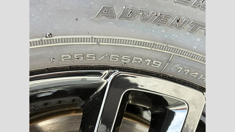 2024 認定中古車 Land Rover Defender 110 サントリーニブラック D350 ディーゼルマイルドハイブリッド S