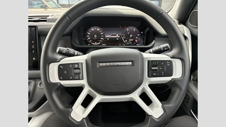 2024 認定中古車 Land Rover Defender 110 サントリーニブラック D350 ディーゼルマイルドハイブリッド S
